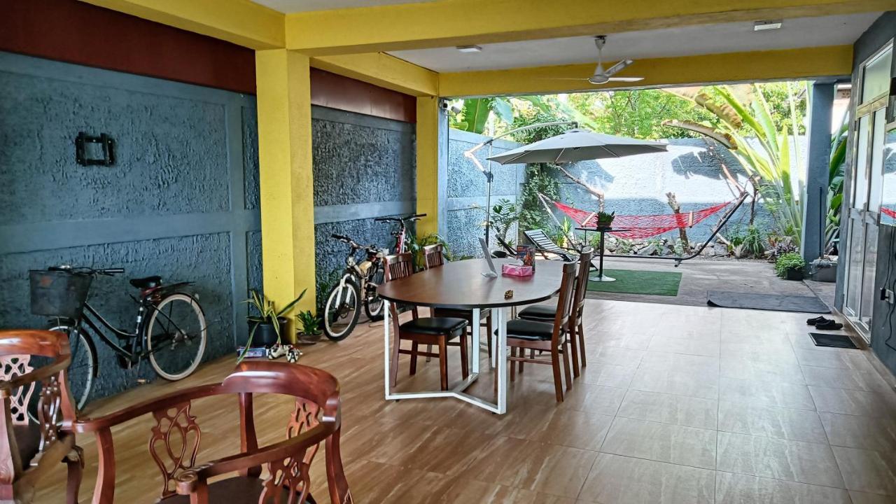 This Is It Airport Hotel And Restaurant Negombo Exterior foto